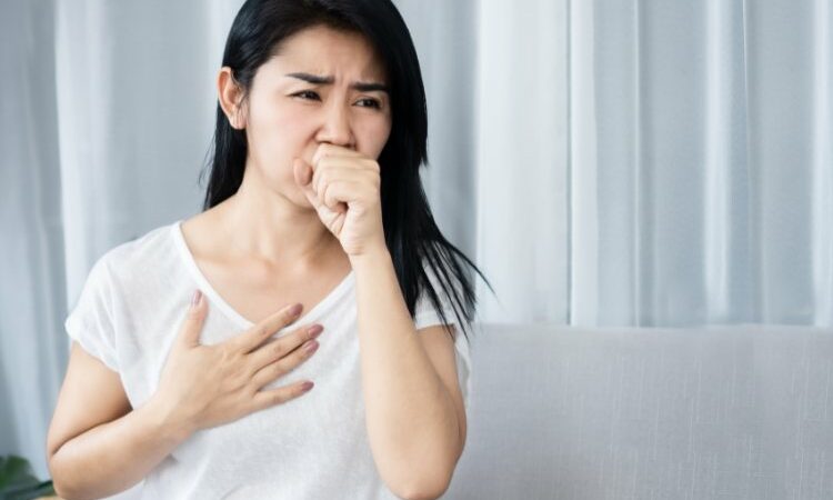 Trào ngược dạ dày gây viêm họng có nguy hiểm? 1