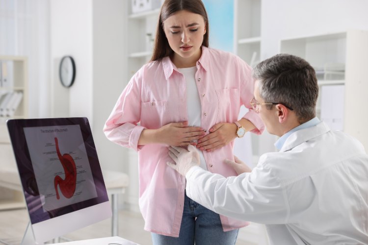 Phương pháp chẩn đoán đau dạ dày nôn ra máu 1